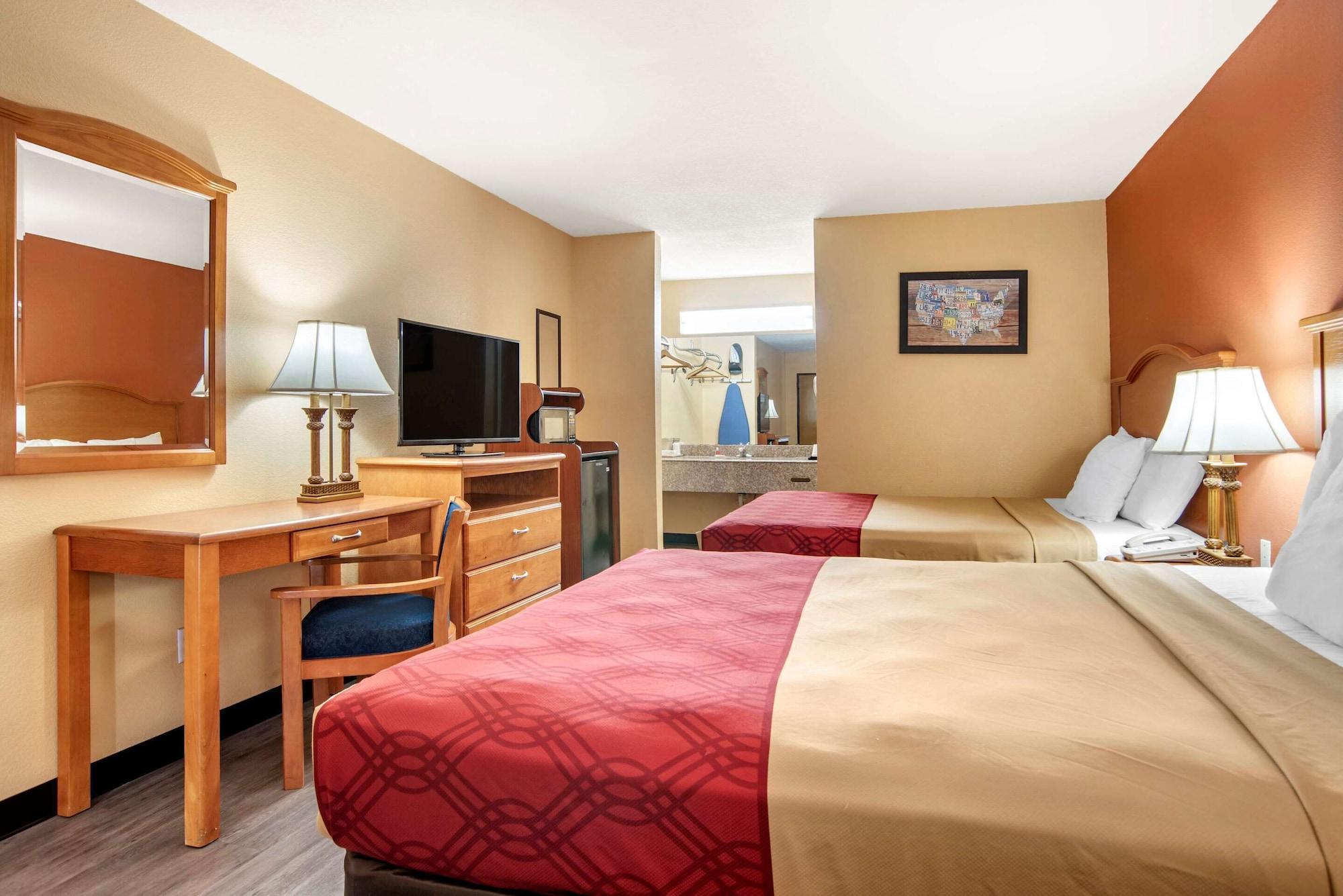 Econo Lodge Inn & Suites Evergreen Ngoại thất bức ảnh