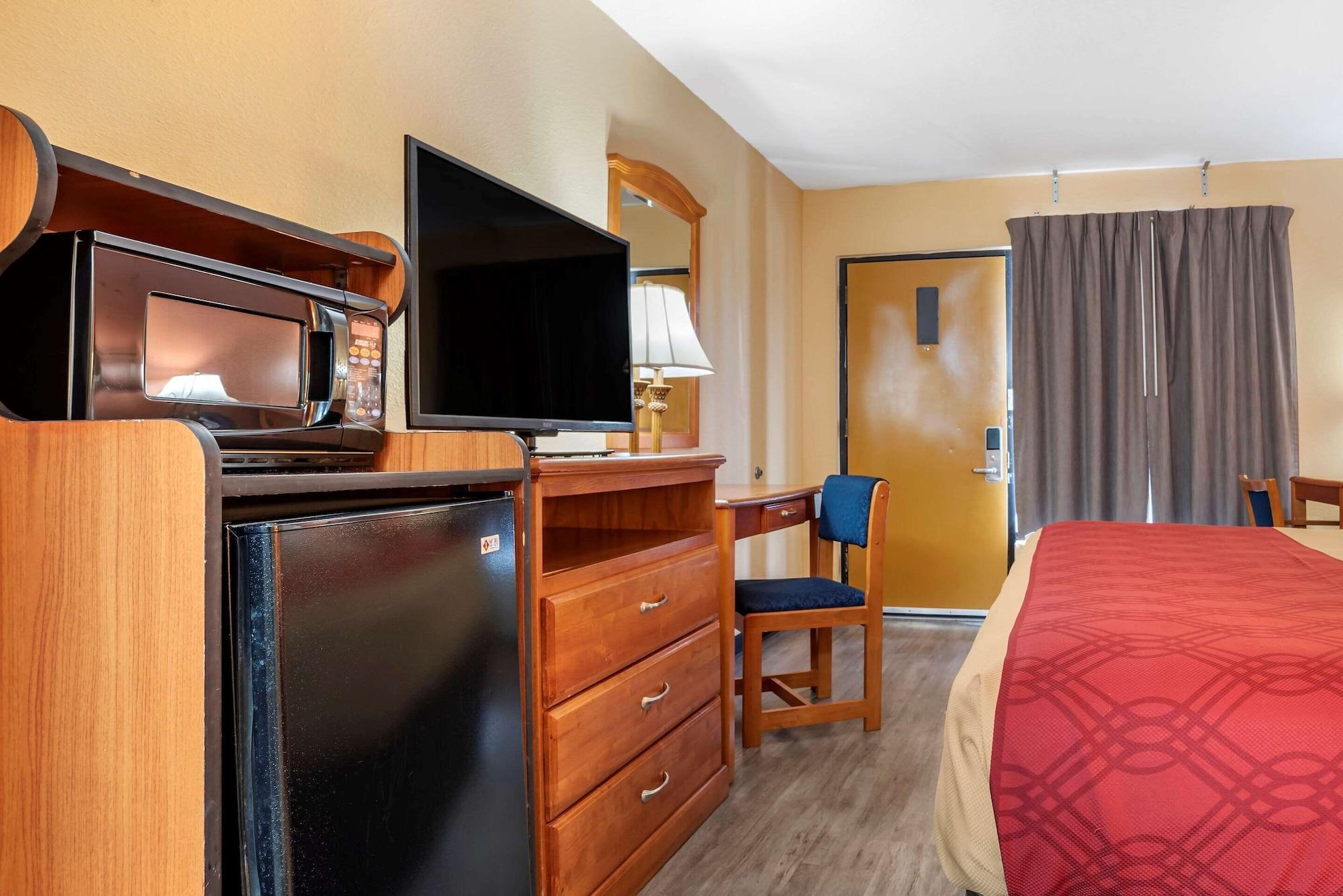 Econo Lodge Inn & Suites Evergreen Ngoại thất bức ảnh