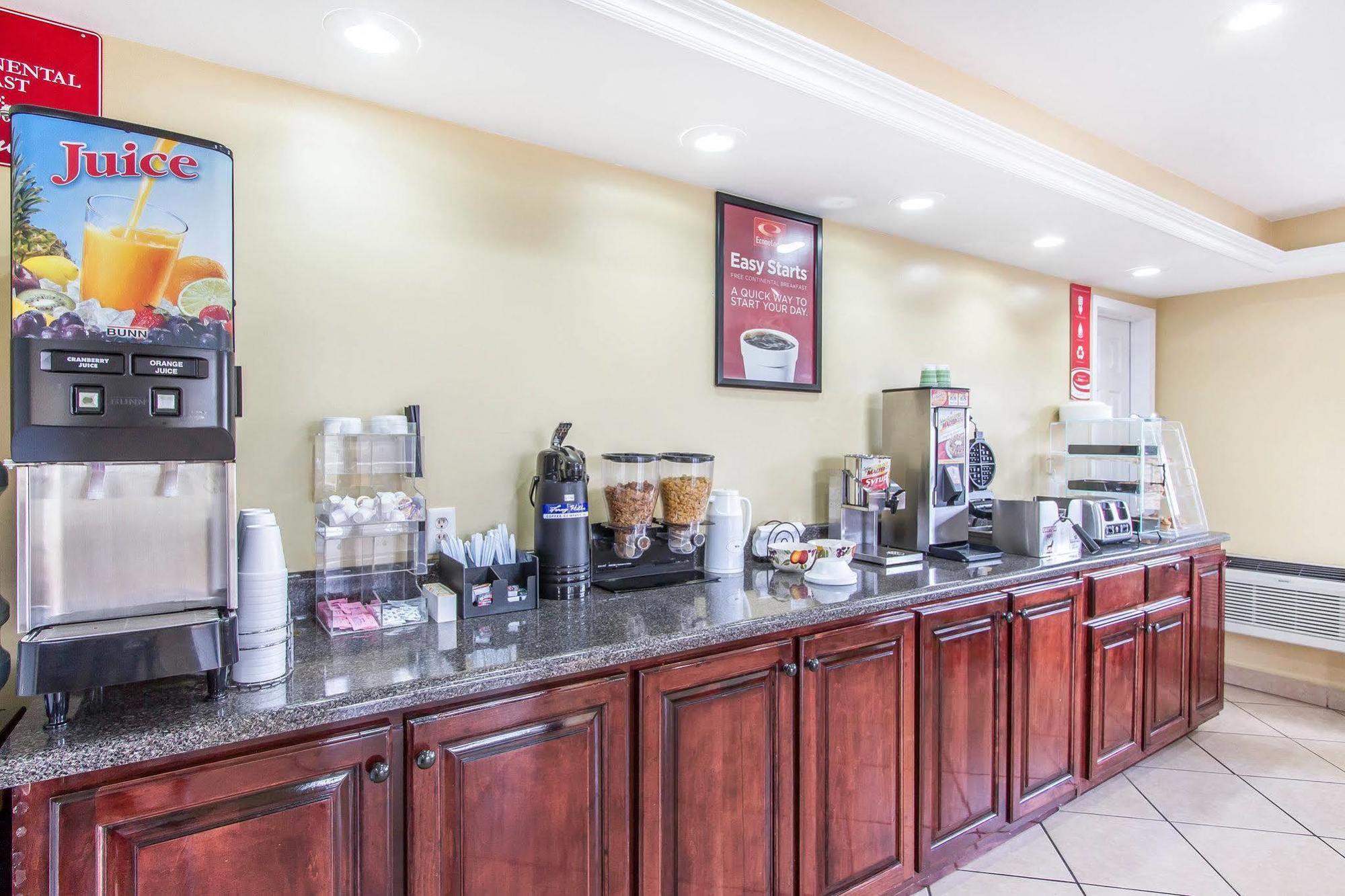 Econo Lodge Inn & Suites Evergreen Ngoại thất bức ảnh